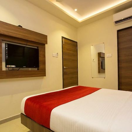 מומביי Hotel Grace Inn מראה חיצוני תמונה
