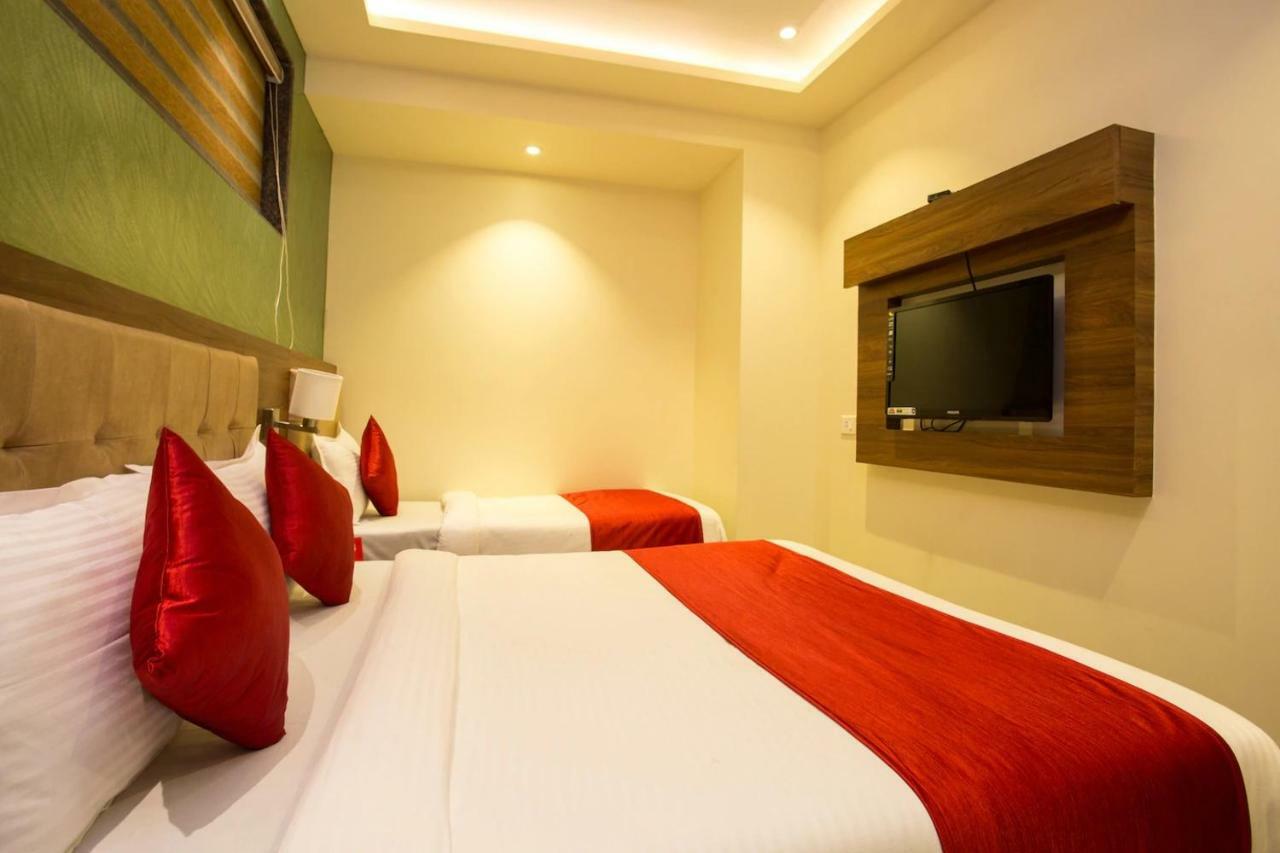 מומביי Hotel Grace Inn מראה חיצוני תמונה